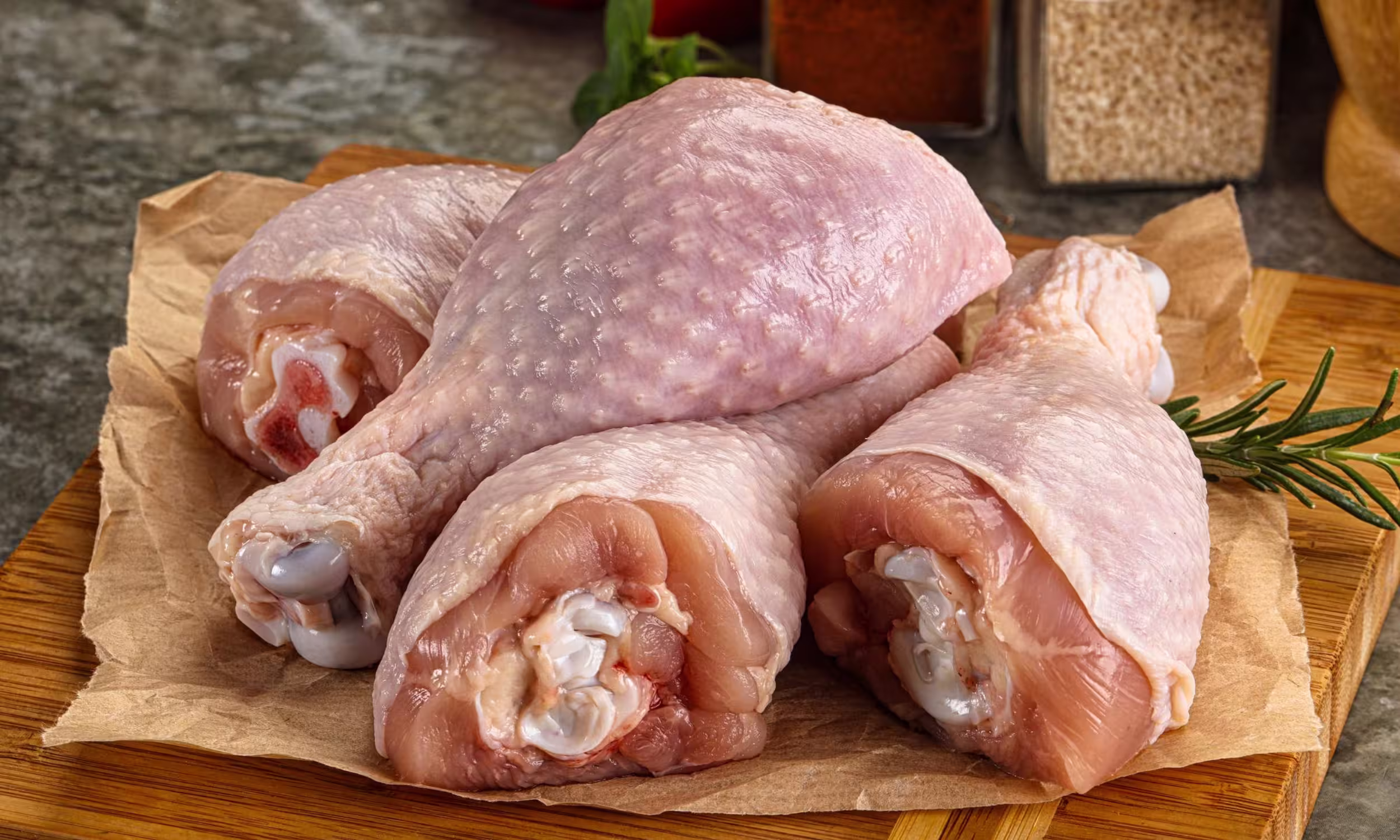 Piezas de pavo frescas